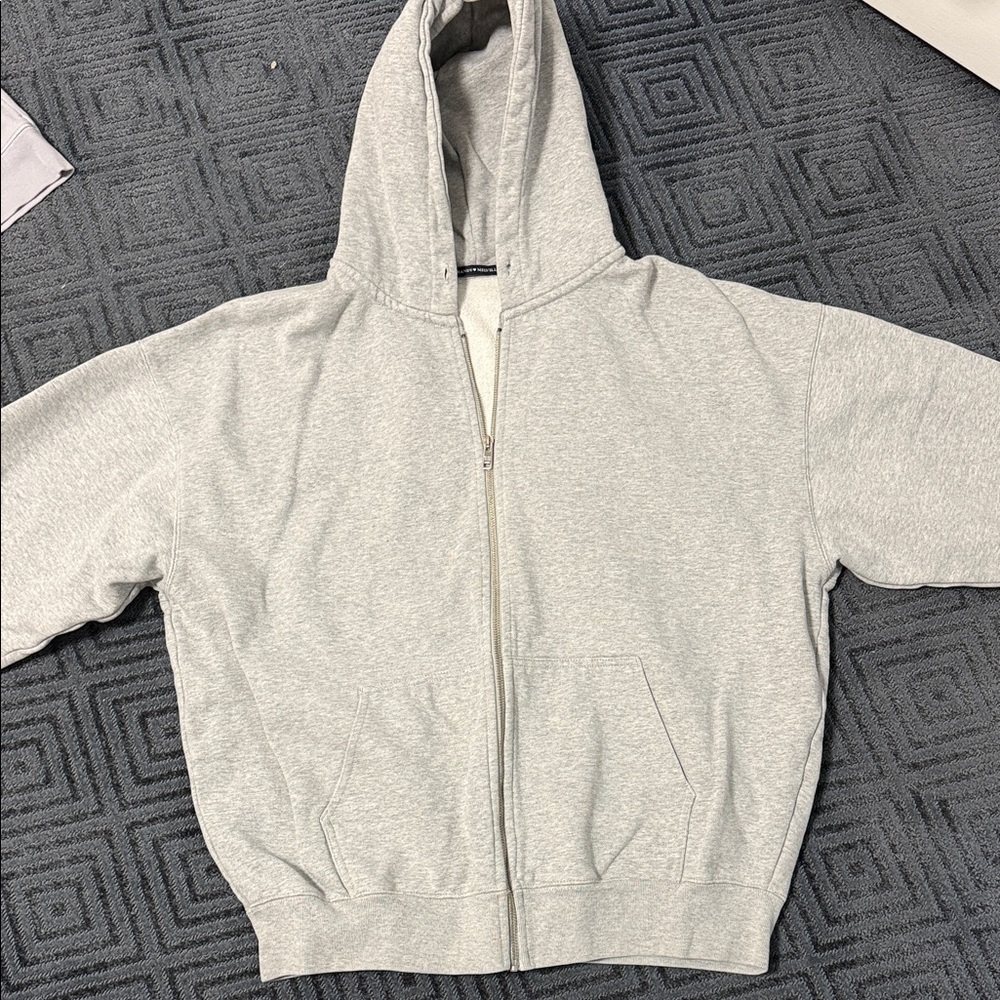 Brandy Melville Light Gray Zip-Up Hoodie